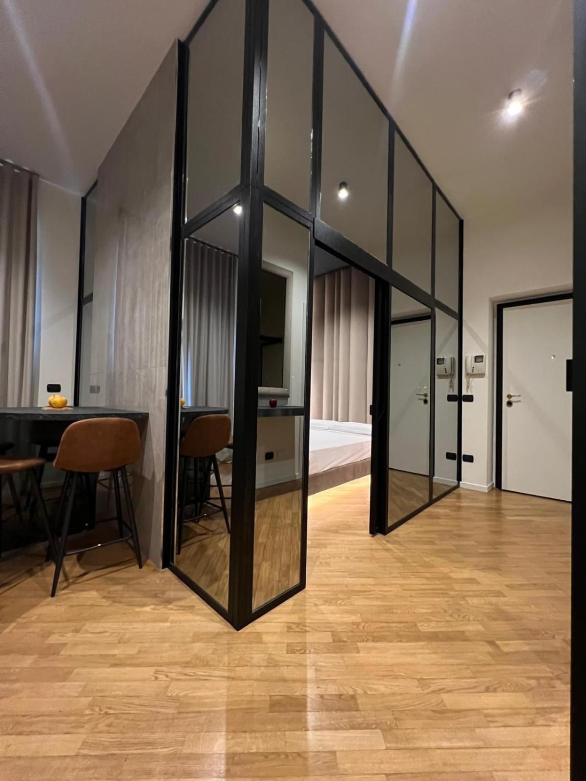 Brera Superior Apartment Near Duomo - Milan — Photos 2